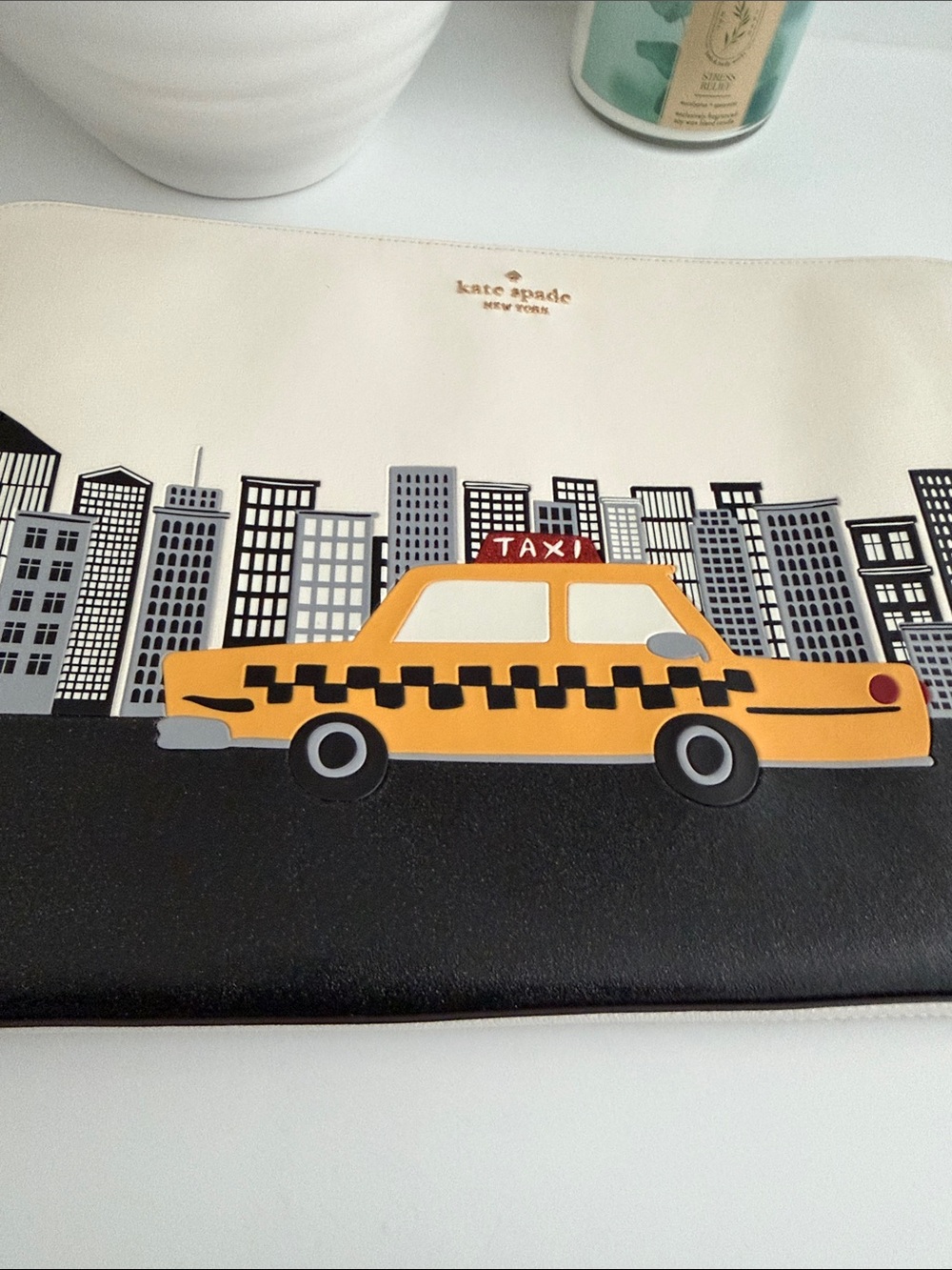 kate spade Cream, Black & Yellow Taxi Cityscape Laptop Sleeve - Picture 3 of 6